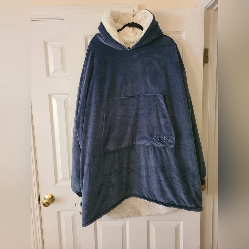 Comfy Oversized Blue Hooded Blanket